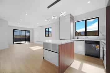 24 Hari Road, Karaka