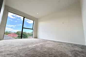 8/26 Buscomb Avenue, Henderson