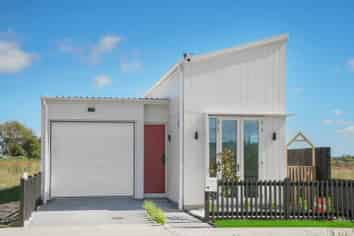 24 Te Taiheke Road, Karaka