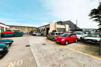 Compact Wiri Industrial Unit | 80 m2