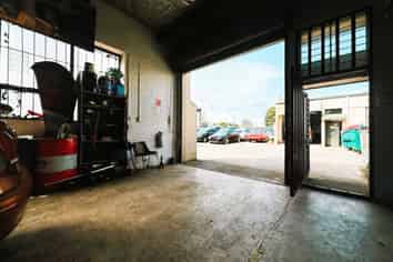 Compact Wiri Industrial Unit | 80 m2