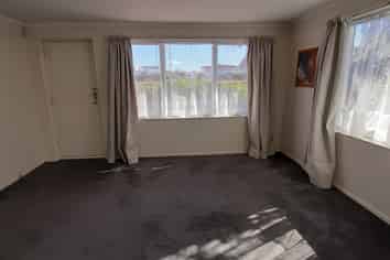 2/8 Stanmore Road, Linwood