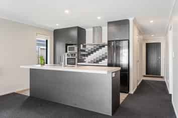 36 Komata Crescent, Papamoa