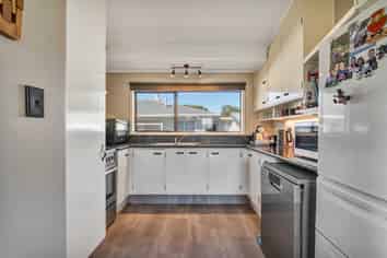 15 Brecon Road, Stratford