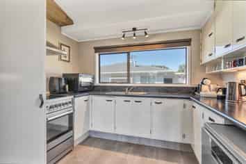 15 Brecon Road, Stratford