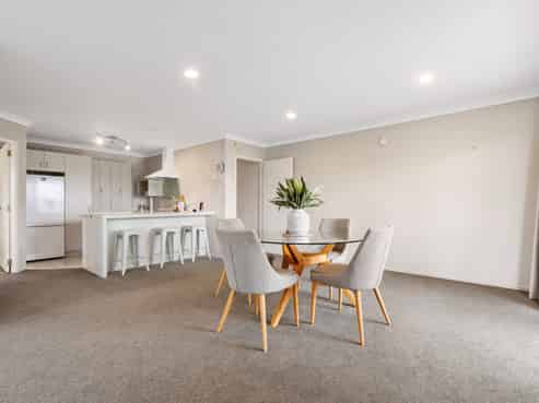 2/111 Santa Monica Drive, Papamoa
