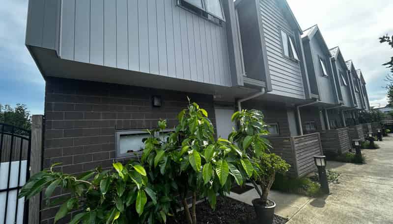 5/ Moor Avenue, Te Atatu Peninsula