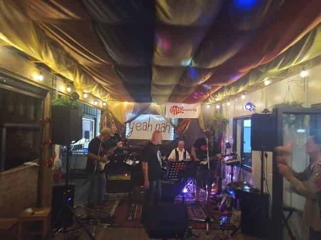 Cafe & BBQ, $1M+ Revenue, Prime Highway Location