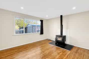 154 Breezes Rd, Aranui