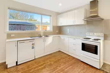 154 Breezes Rd, Aranui