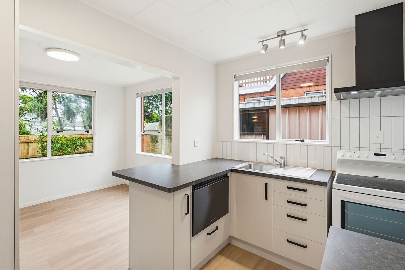 BEO $665K  - "As Good as New"  Paraparaumu Beach - Ansicht 5