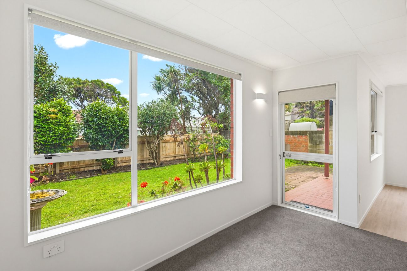 BEO $665K  - "As Good as New"  Paraparaumu Beach - Ansicht 2