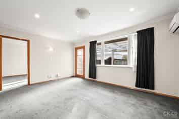 2/28 Ararino Street, Trentham