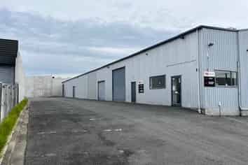 Central Warehouse - secure storage and yard 