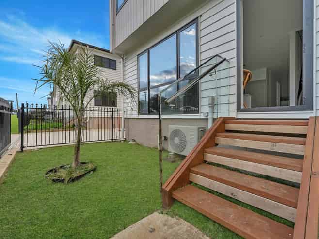 64D Coxhead Road, Manurewa
