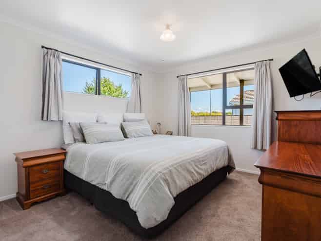 18 Jasmine Avenue, Dinsdale