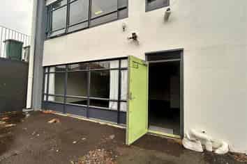 Private and Bright Office with Parking