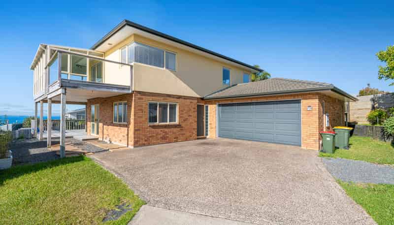 49A Everard Avenue, Army Bay