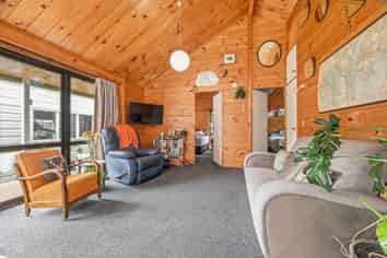 43A Thomas Crescent, Western Heights
