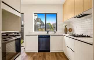 293C Flat Bush School Road, Flat Bush