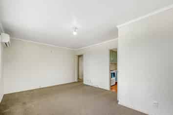 4/35 Kings Road, Panmure