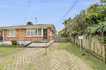 4/35 Kings Road, Panmure