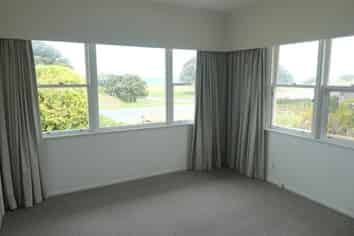 44 Moana Road, Okitu