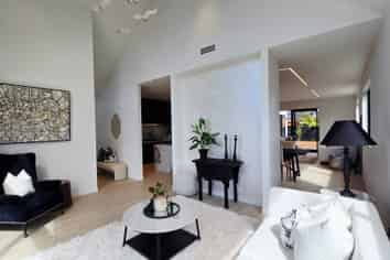 9 Tipu Crescent, Milldale