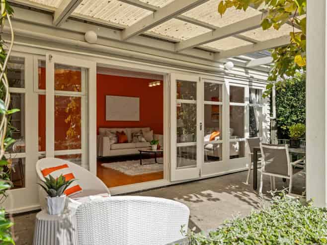 76 Mount Smart Road, Onehunga