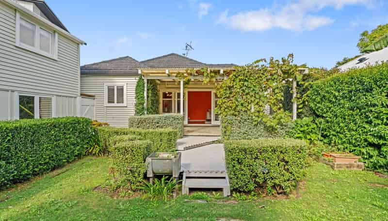 76 Mount Smart Road, Onehunga