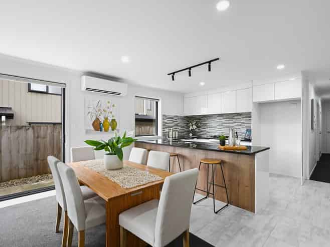 1/335 Horsham Downs Road, Rototuna North