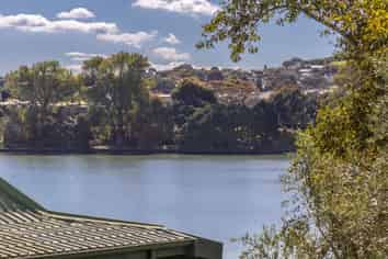 10 Cove Lane, Mount Wellington