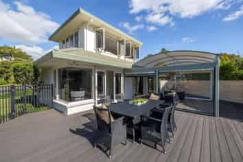 10 Cove Lane, Mount Wellington