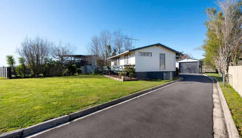 2 Cooper Avenue, Holdens Bay