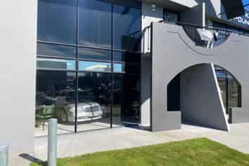 High Profile, Stunning location