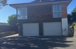 1 Heron Avenue West, Matua