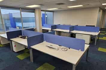 Well‑Fitted Part‑Floor Office