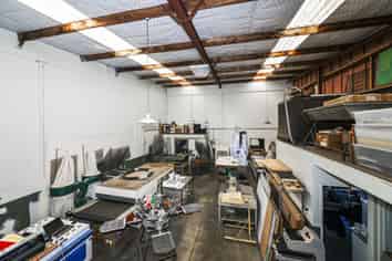 Versatile industrial - invest or occupy