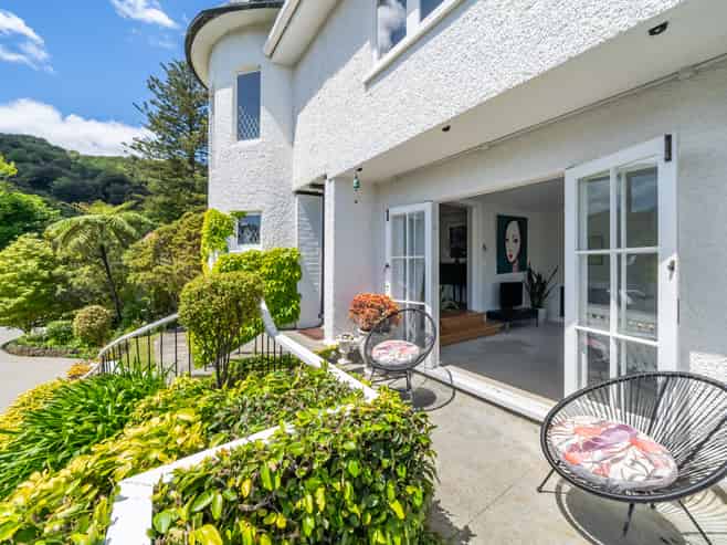 12 Cheviot Road, Lowry Bay, Eastbourne