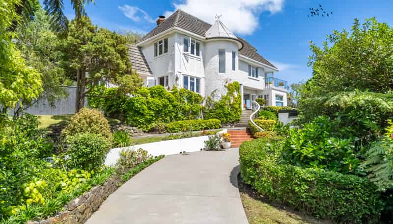 12 Cheviot Road, Lowry Bay, Eastbourne