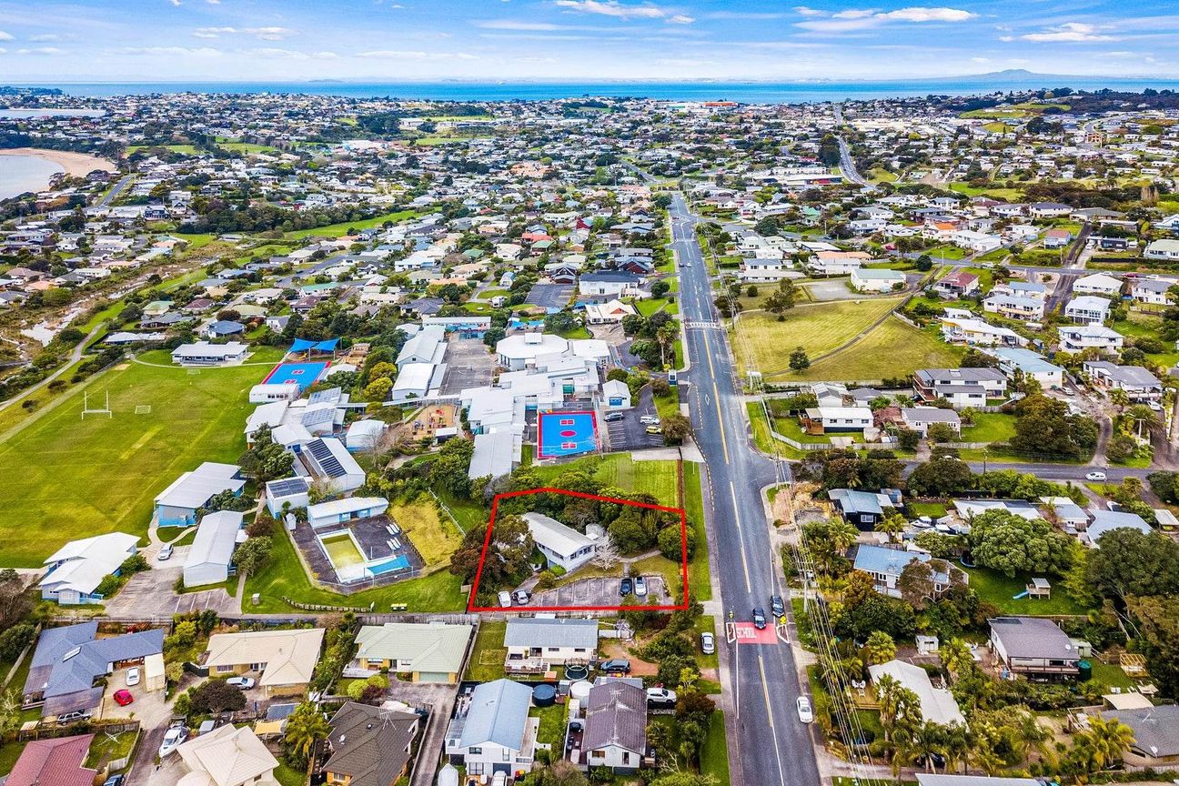 Urgent sale- possibilities on Large site – pohled 4