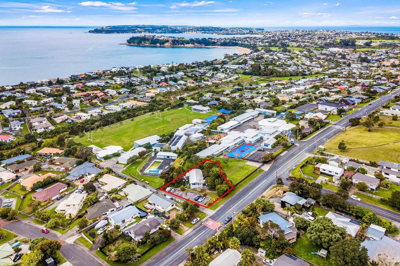 Urgent sale- possibilities on Large site – pohled 5