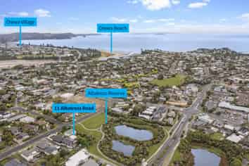 11 Albatross Road, Red Beach