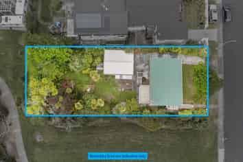 11 Albatross Road, Red Beach