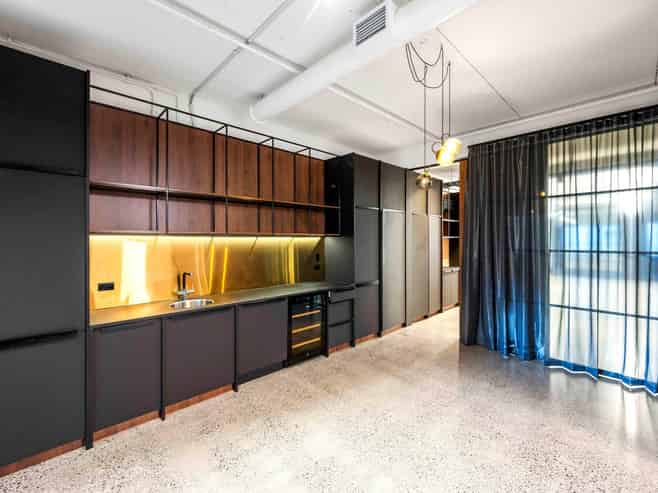 TURNKEY OFFICE OPPORTUNITY
