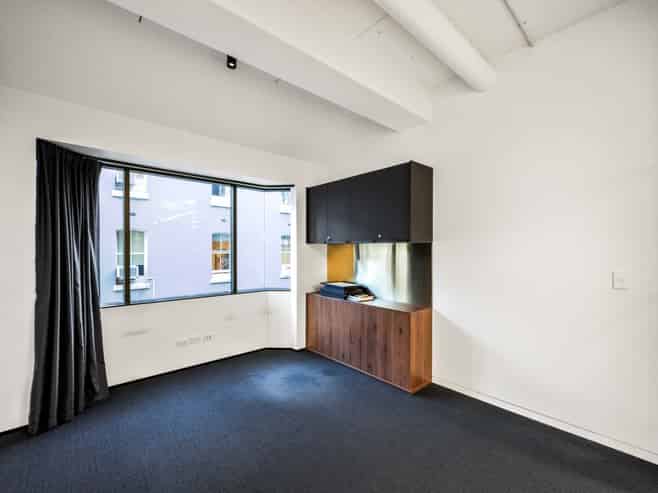 TURNKEY OFFICE OPPORTUNITY
