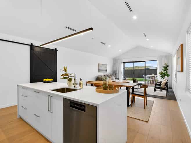 7 Annie Aranui Drive, Mission Hills, Poraiti