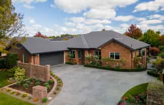 263 Southfield Drive, Lincoln