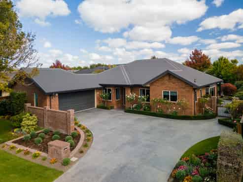 263 Southfield Drive, Lincoln