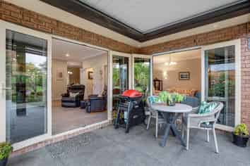 263 Southfield Drive, Lincoln